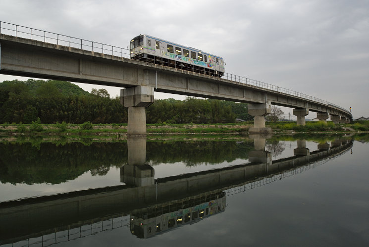 “井原鉄道３５５形０６”