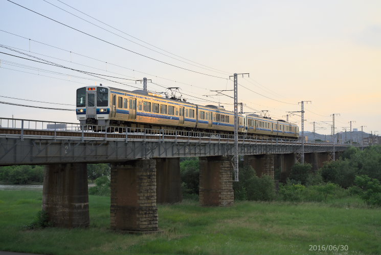 ２１３系（岡山～西川原）