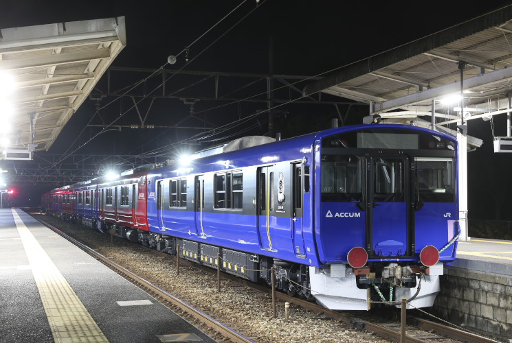 ＥＶ－Ｅ８０１蓄電池駆動電車　回送（万富）