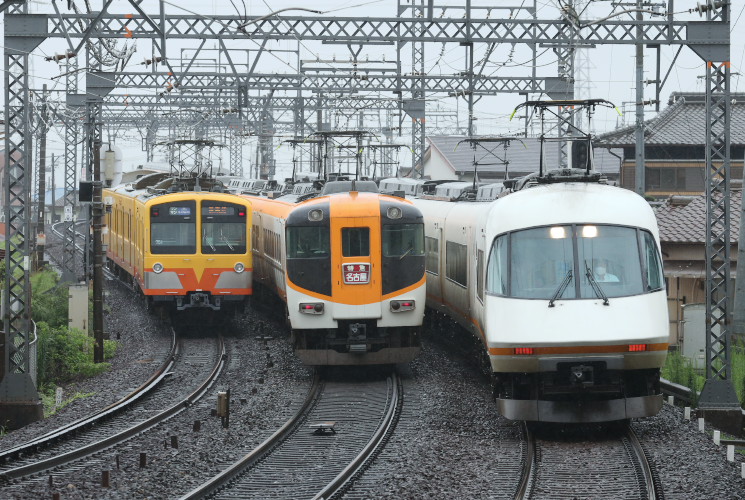 近鉄特急と三岐鉄道（近鉄富田）