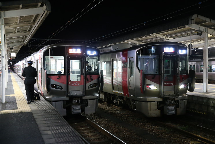 Urara & Redwing（糸崎駅）