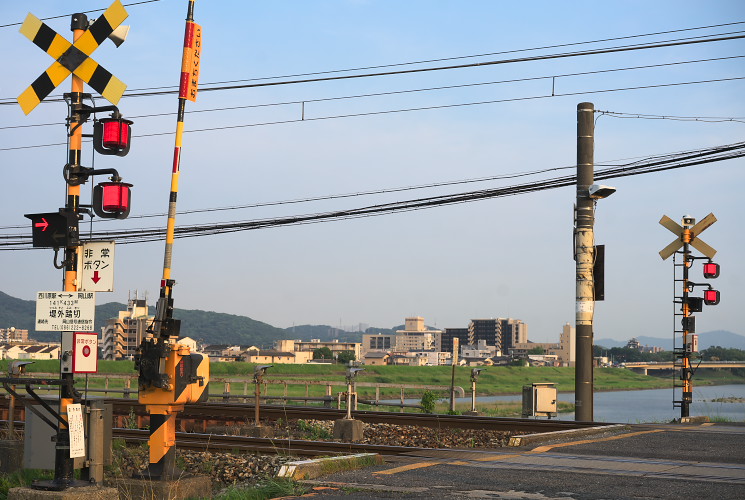 堤外踏切（山陽本線）西川原 ～ 岡山