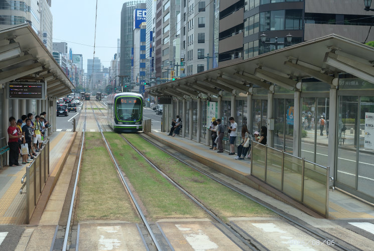 広島電鉄１００６号（本川町）