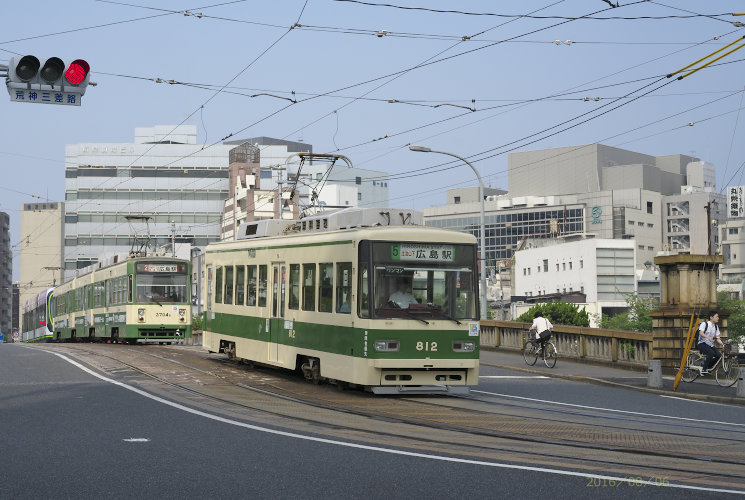 広島電鉄８１２（荒神橋）