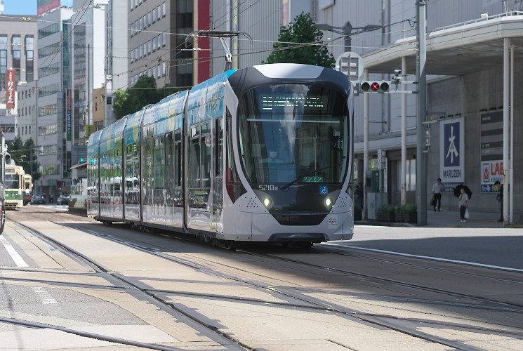 広島電鉄５２１０号（八丁堀）