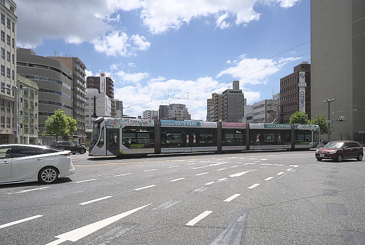 広島電鉄５２０２号（駅前大橋線工事中）