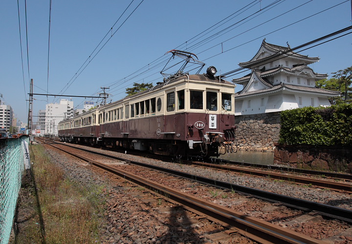 琴電３２１９列車