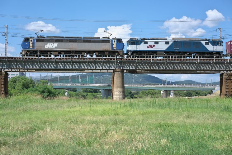 ＥＦ２００形＋ＥＦ６４形１０００（２０７７列車）西川原～岡山