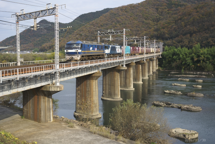 ２０７７列車（熊山～万富）吉井川橋梁