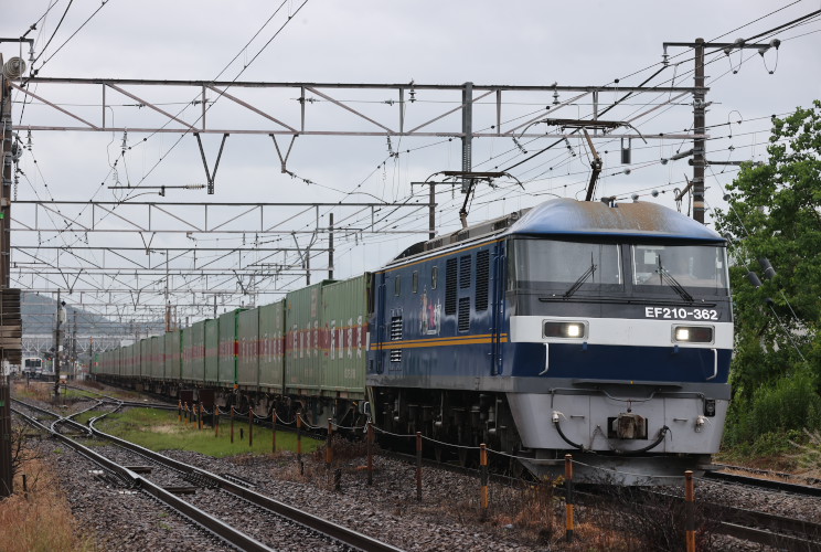 ＥＦ２１０－３６２が牽く山陽線５５列車（東岡山～高島）