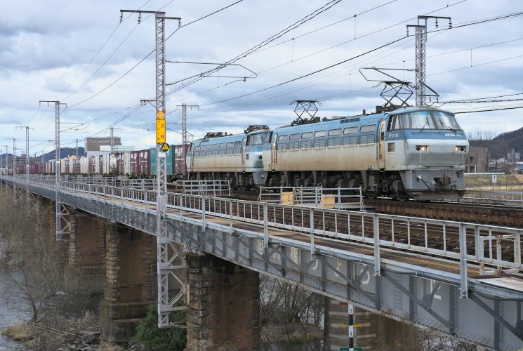 ２０７７列車（岡山～西川原）川の上踏切