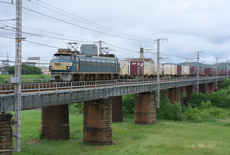 ＥＦ６６　３０（２０７０レ）旭川橋梁