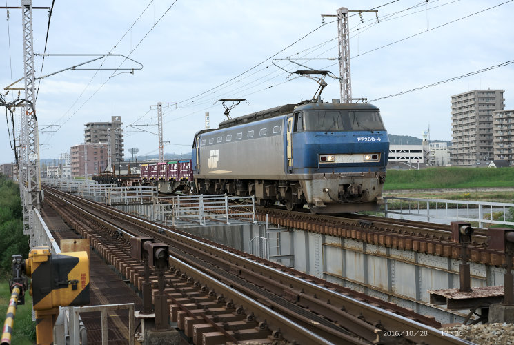 ６８６６列車（ＥＦ２００－４）岡山～西川原