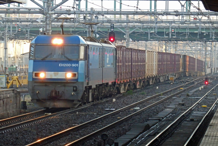 高崎線貨物列車（大宮駅）