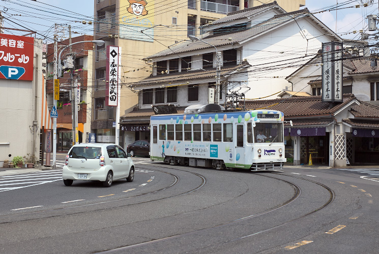 おかでん７５０１号（中納言付近）