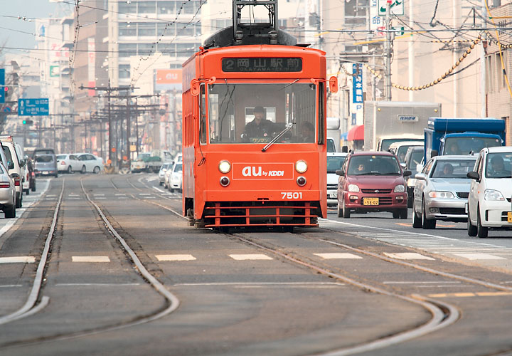 岡山電気軌道７５０１号（清輝橋付近）