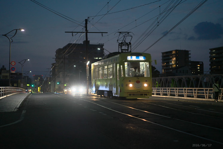 岡山電軌７００２号