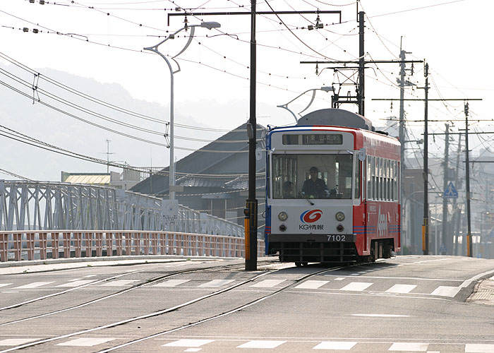 岡電７１０２号（京橋）