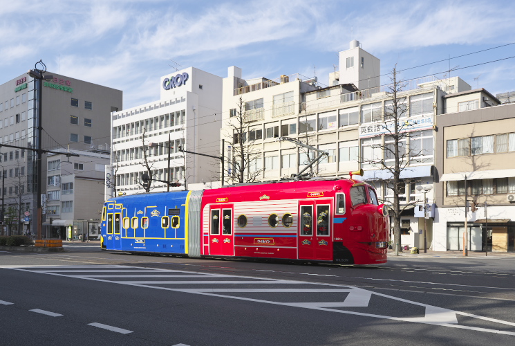 岡電１０８１号（西川緑道公園～柳川）チャギントン電車