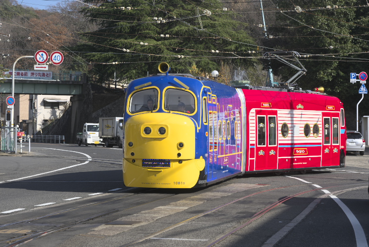 岡電１０８１号（東山車庫）チャギントン電車