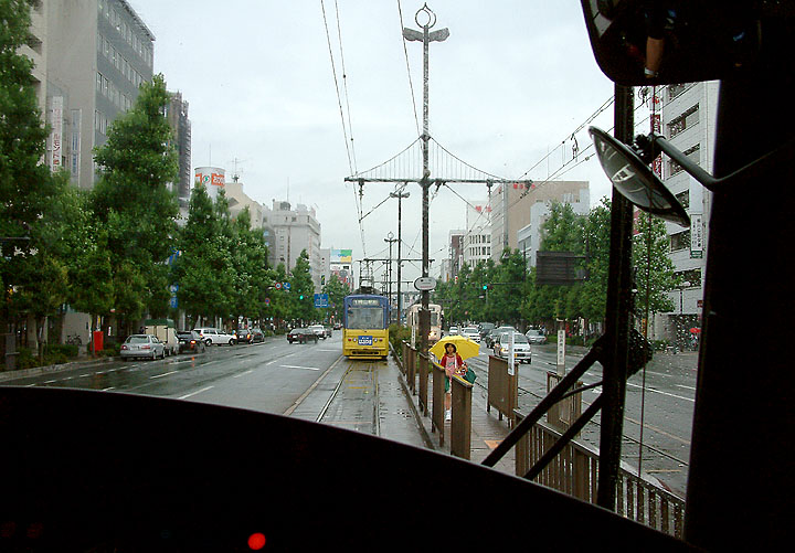 清輝橋線車内より