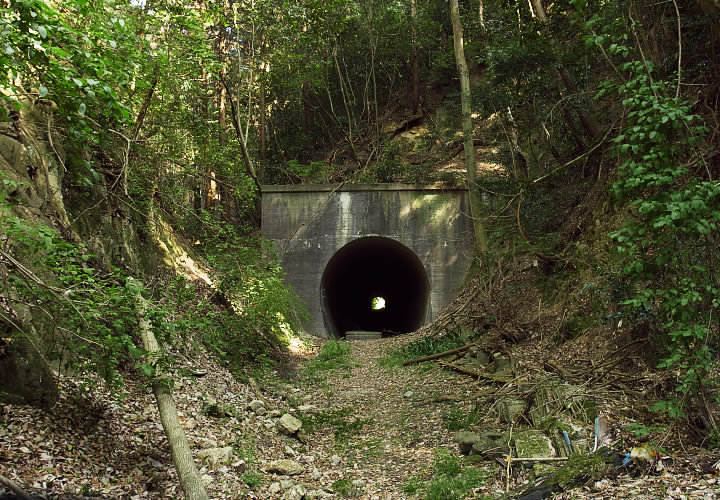 塩江温泉鉄道遺構