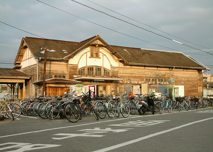 伊予鉄三津駅