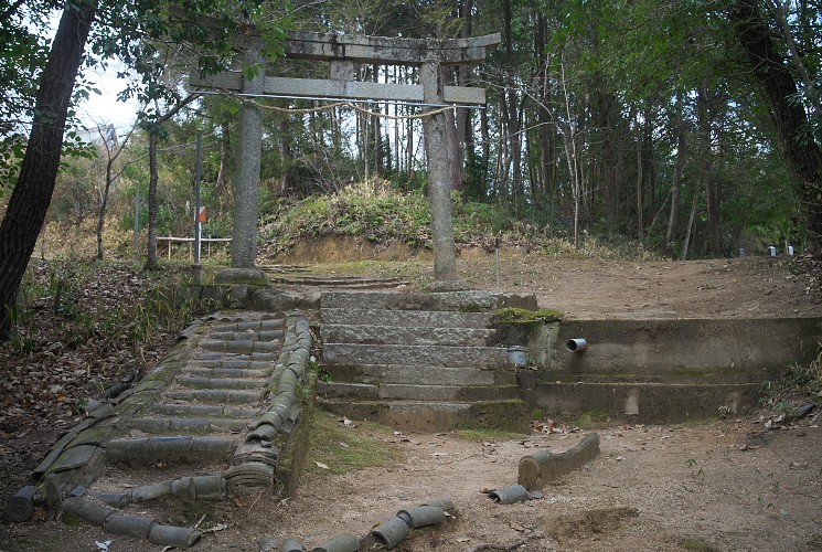 八幡神社参道（岡山市北区和井元）