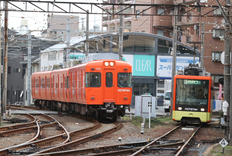 伊予鉄道２１００形２１１０