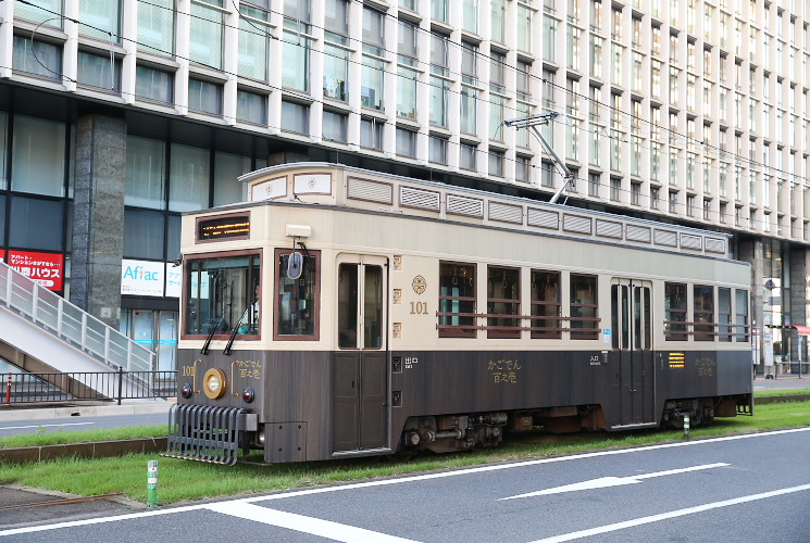 鹿児島市交通局　１０１号電車「かごでん」